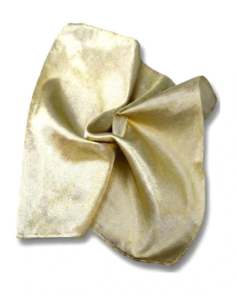 lommetoerklaede-i-gul-silke-03
