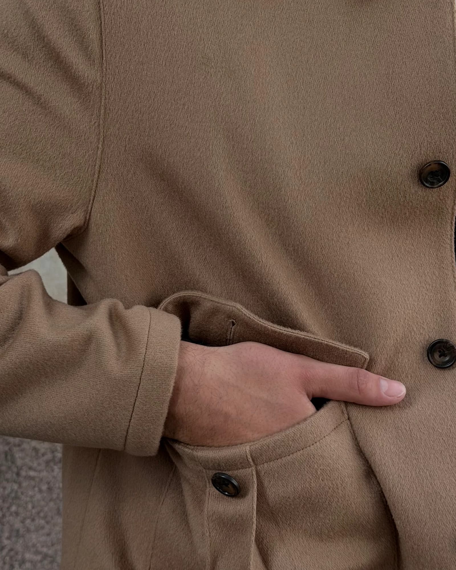 The Scandinavian Flight Jacket - klaplomme-detalje