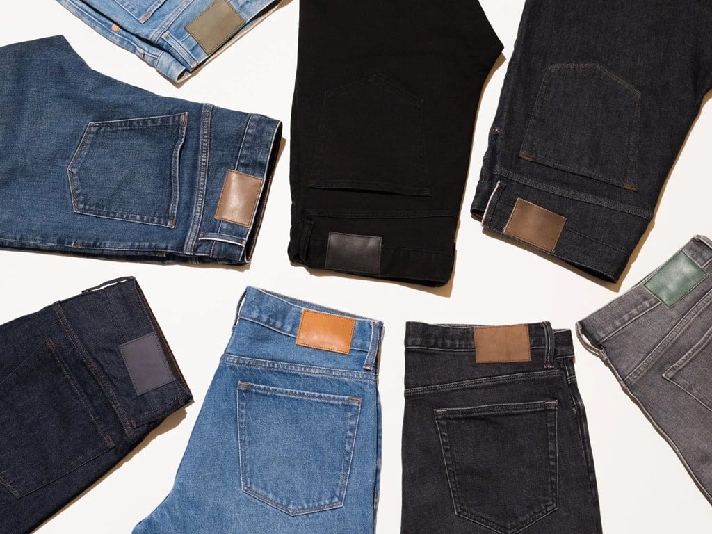 Foldede MTM jeans flat-lay