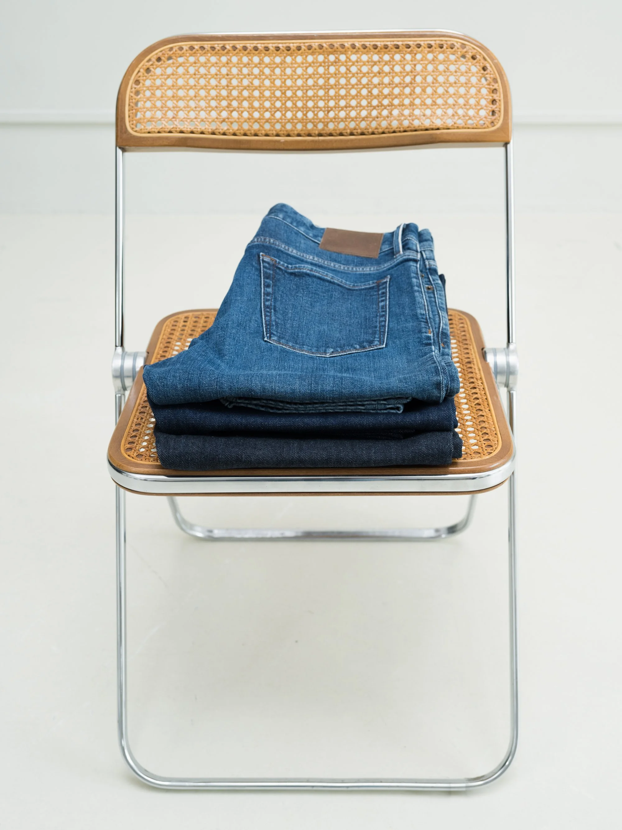 Dark Indigo Tapered Jeans – detail