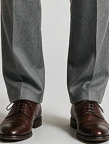 Light Grey Double-Breasted Super 110s Wool Suit, hem detail