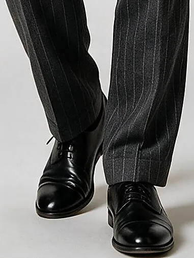 Charcoal Pinstripe S130 Wool, hem detail