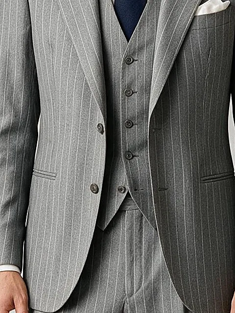 Gråbrun chalk stripe Super 110s 3-piece jakkesæt, på model