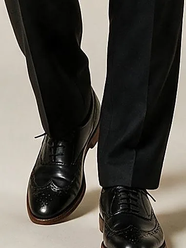 Black Super 110s 3-piece Suit from Tessitura di Quaregna, hem detail