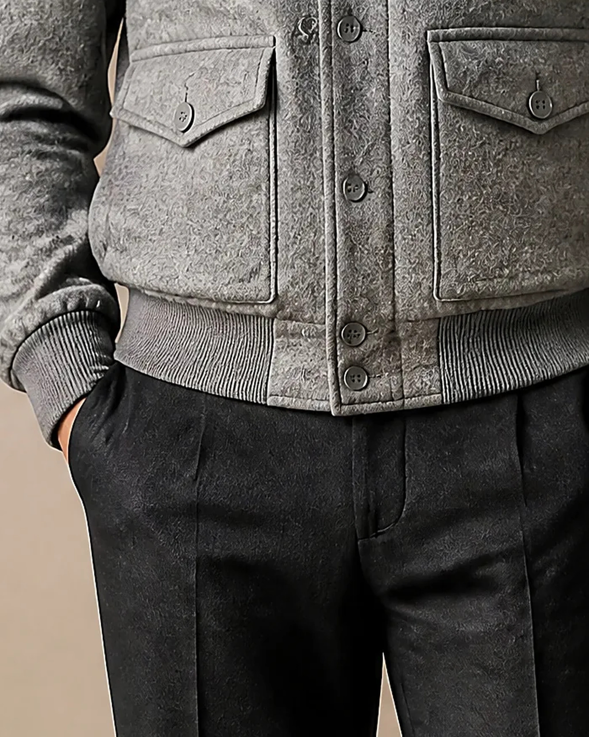 Lysegrå meleret Bomber Jacket, detalje af manchetten