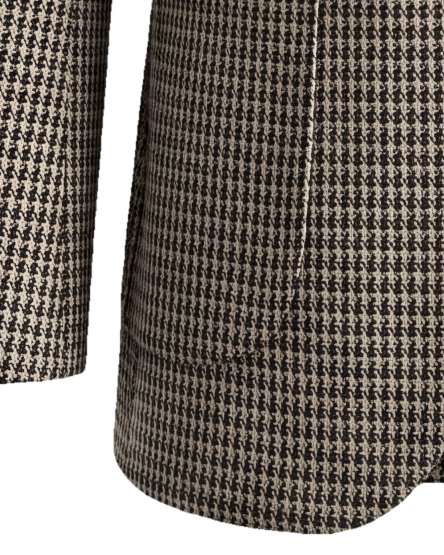 Sandbeige houndstooth blazer i engelsk uld, detalje af manchetten