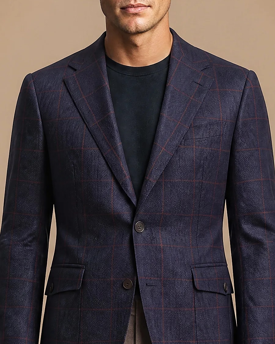 Marineblå og rødbrun windowpane blazer, detalje af kraven