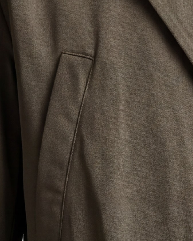 Khakigrøn Field jacket med lynlås, nærbillede af materialet