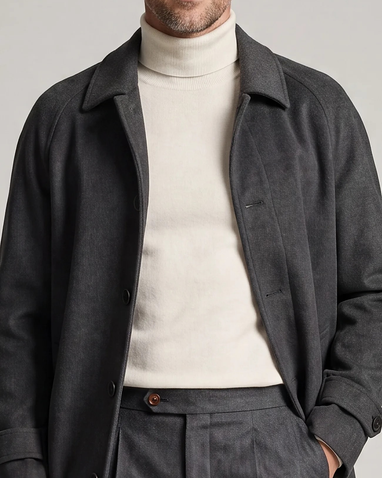 Grey Long Wool and Cashmere Coat, collar detail