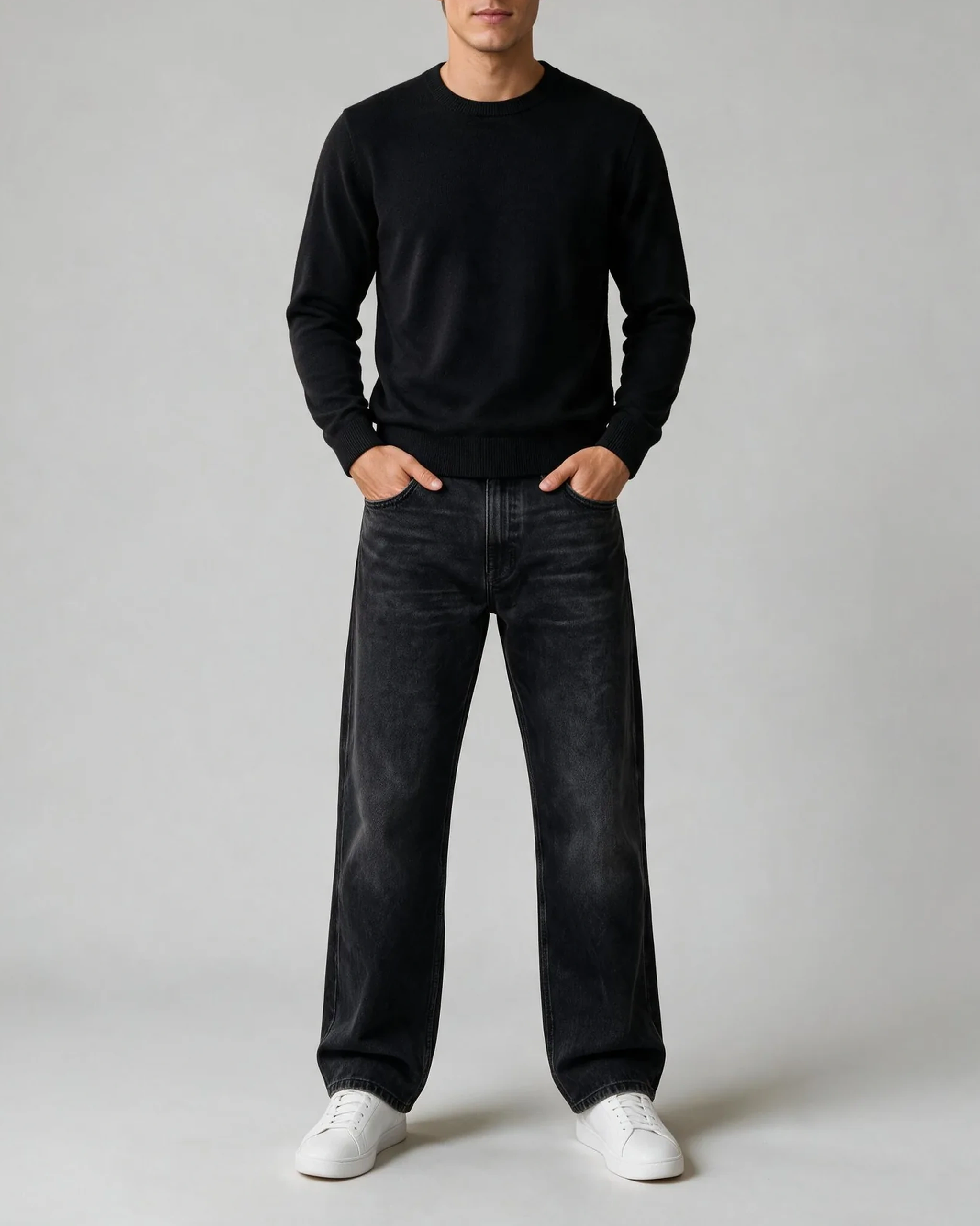 Sort wide leg jeans, på model