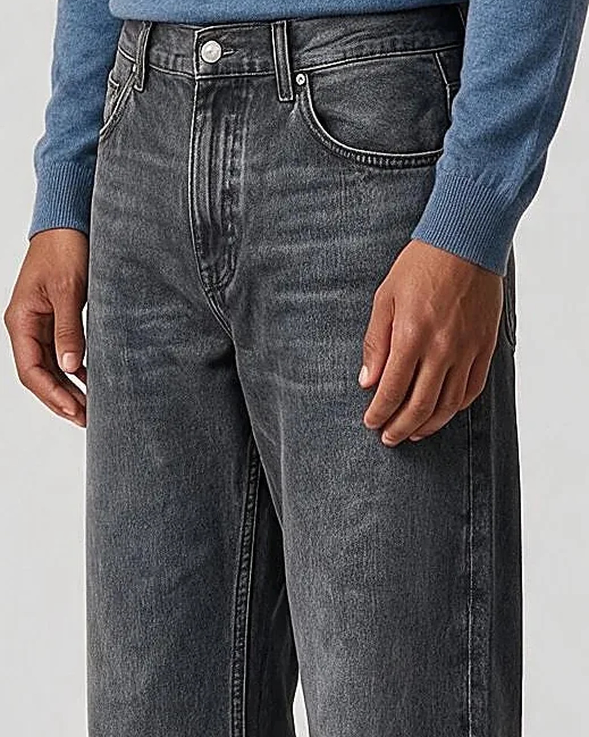 Koksgrå wide leg jeans, detalje af lommen