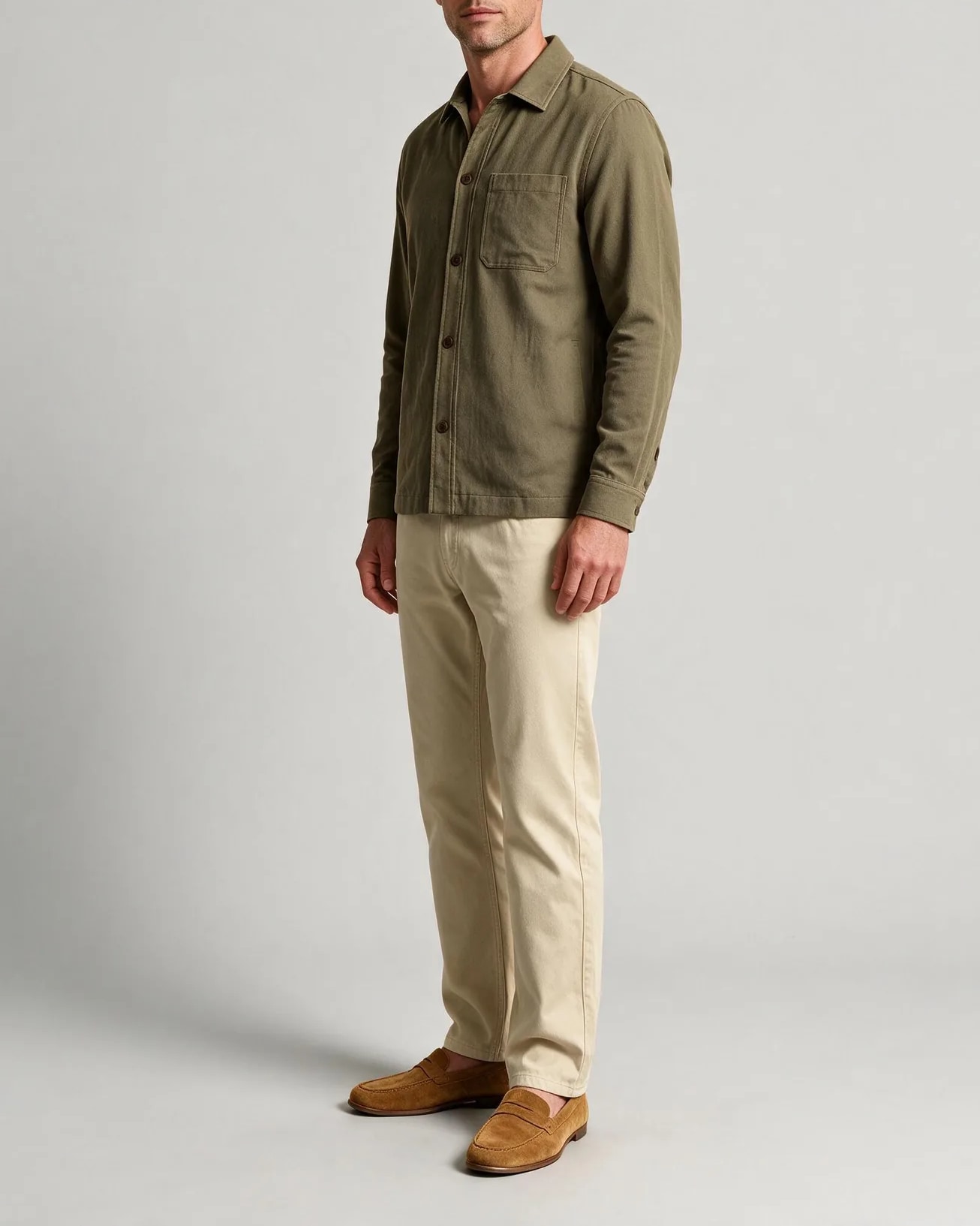 Olivengrøn bomuld shirt jacket, på model