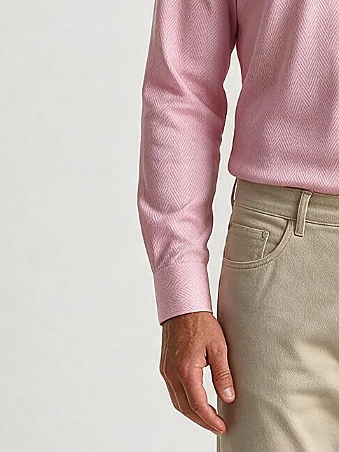 Sart rosa herringbone skjorte, detalje af manchetten
