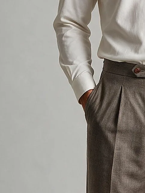 Off-white skjorte, detalje af manchetten