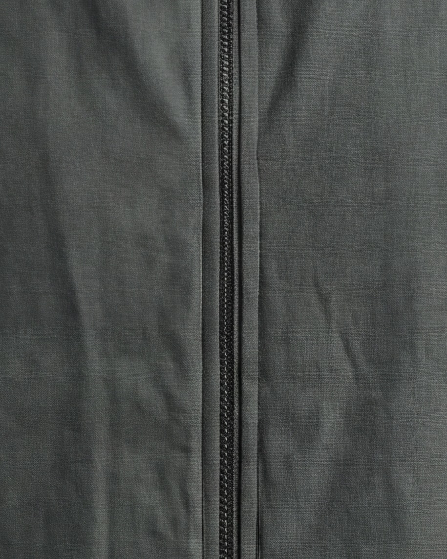 Skovgrøn vatteret vest, Skovgrøn sæsongilet, set forfra