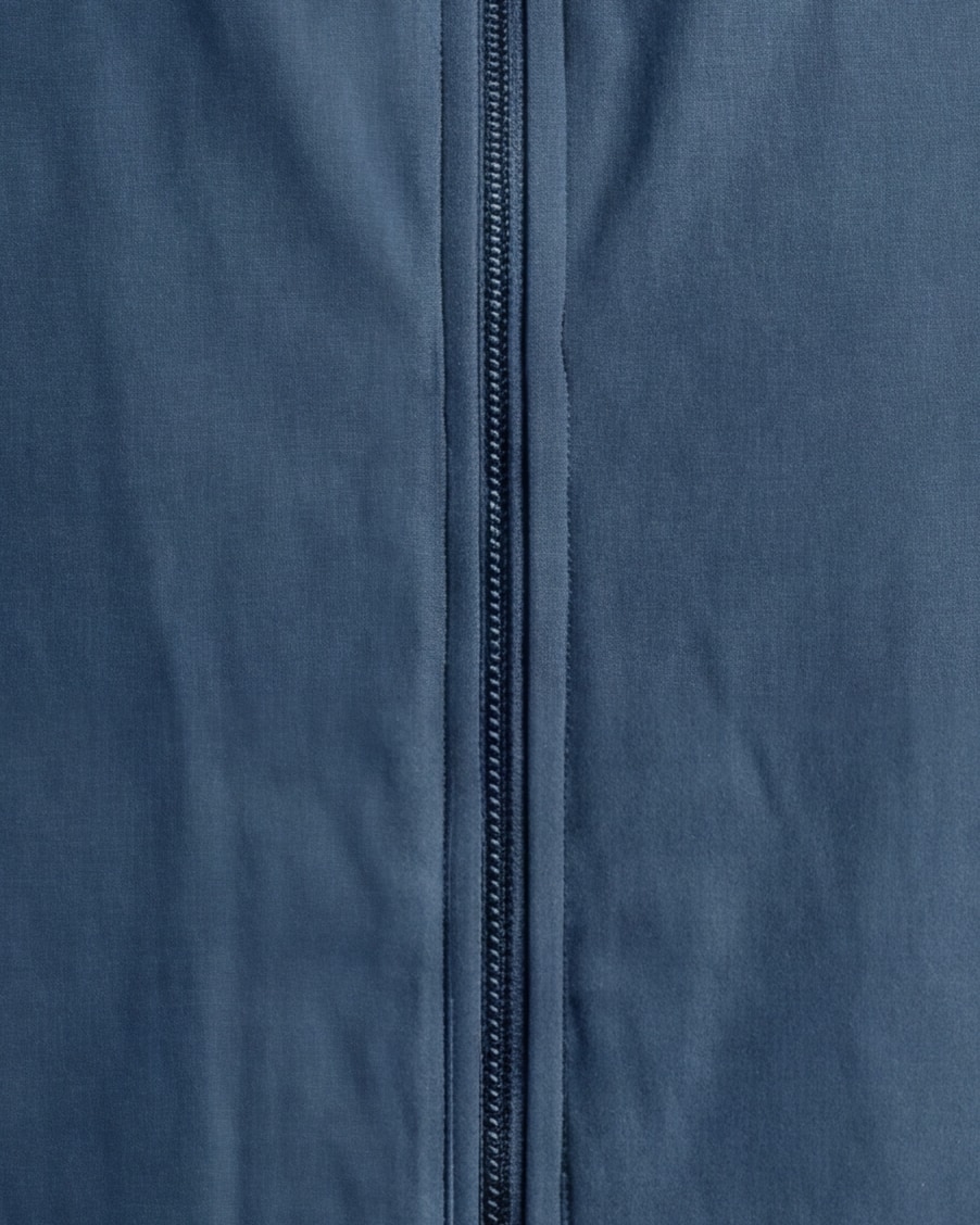 Marineblå vatteret vest, Marineblå sæsongilet, set forfra