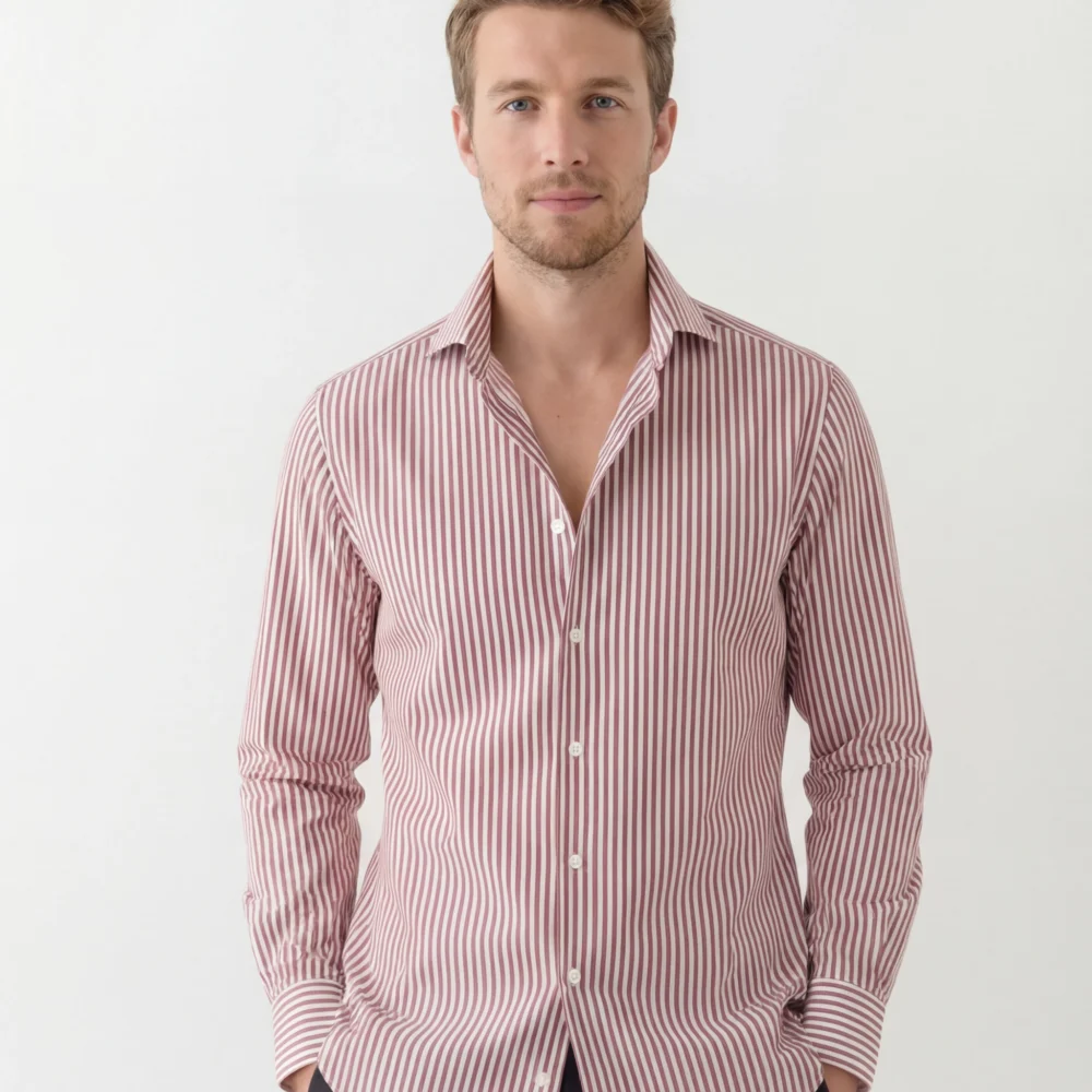 Rød stribet skjorte i bomuldstwill