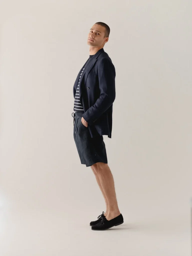 Man in casual summer outfit.