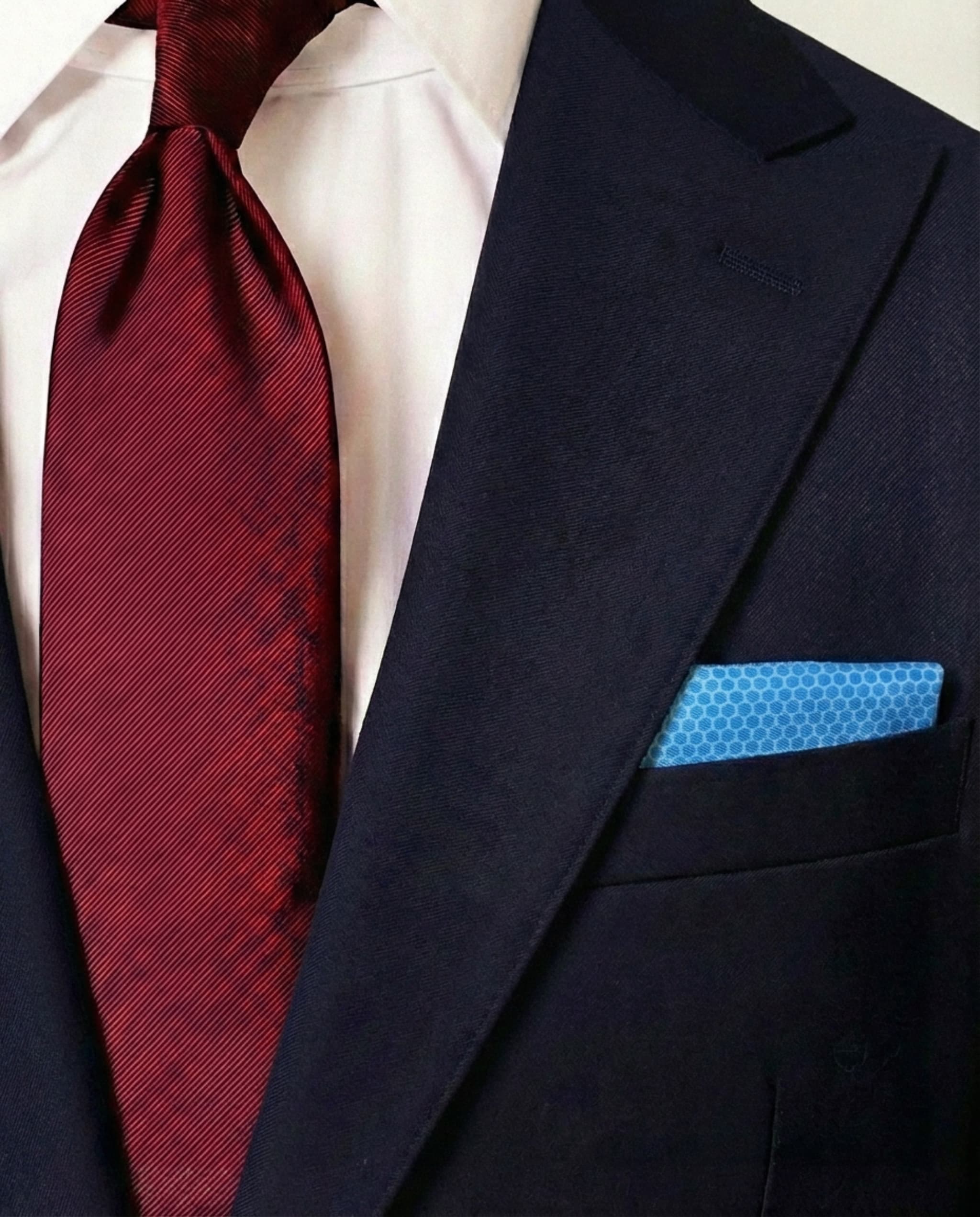 Lommetørklæde i silke med blå prikker Blue Dots Silk Pocket Square